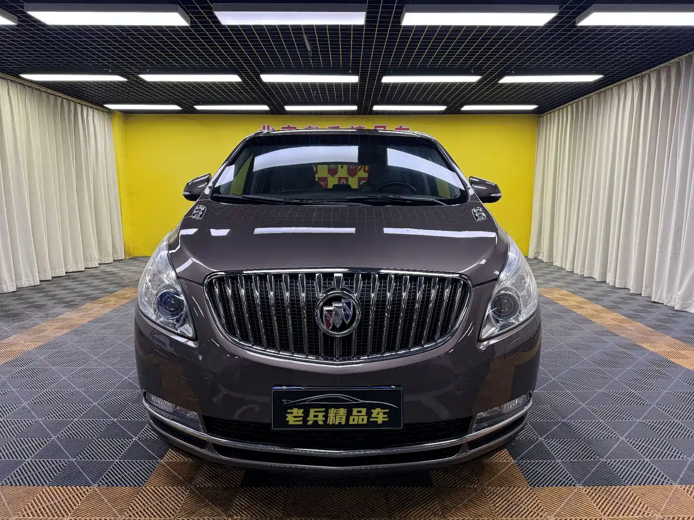 Buick GL8 2014 3.0L XT Luxury Business Flagship фото 2