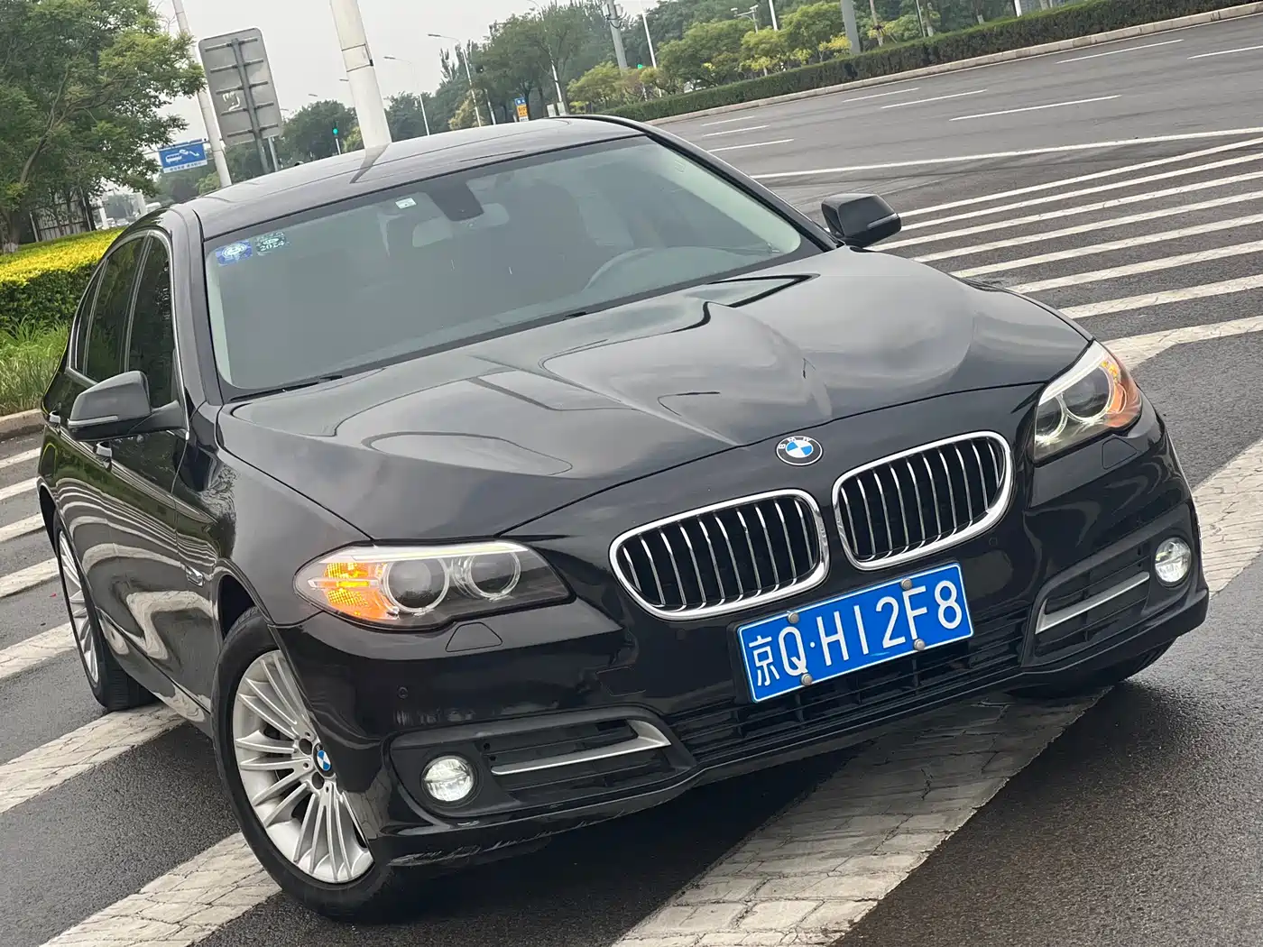 BMW 5 Series 2014 525Li Leading фото 16