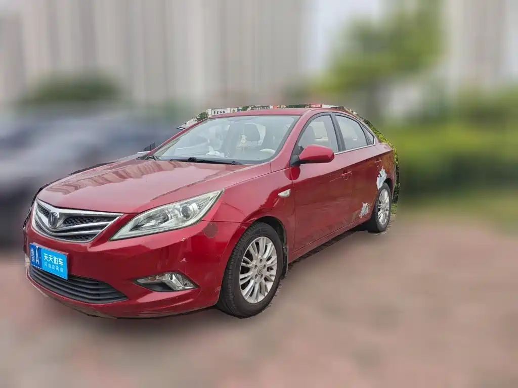 Фото 1 - Changan Eado