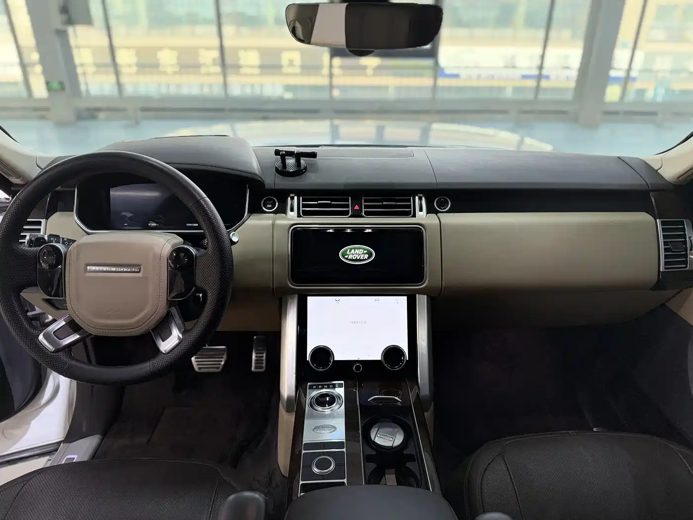 Land Rover Range Rover 2022 3.0 L6 400PS Heritage Extended Classic Edition фото 14