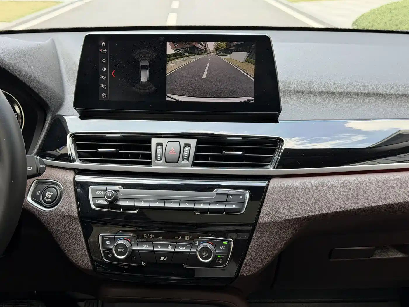 BMW X1 2022 sDrive25Li Leading фото 23