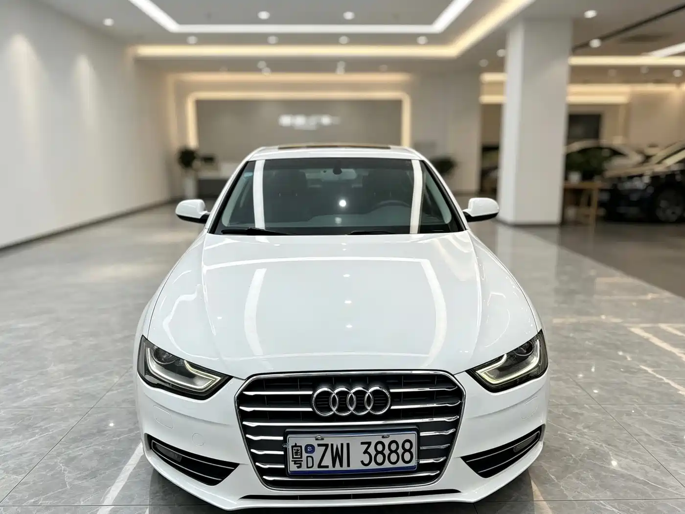 Фото 3 - Audi A4L
