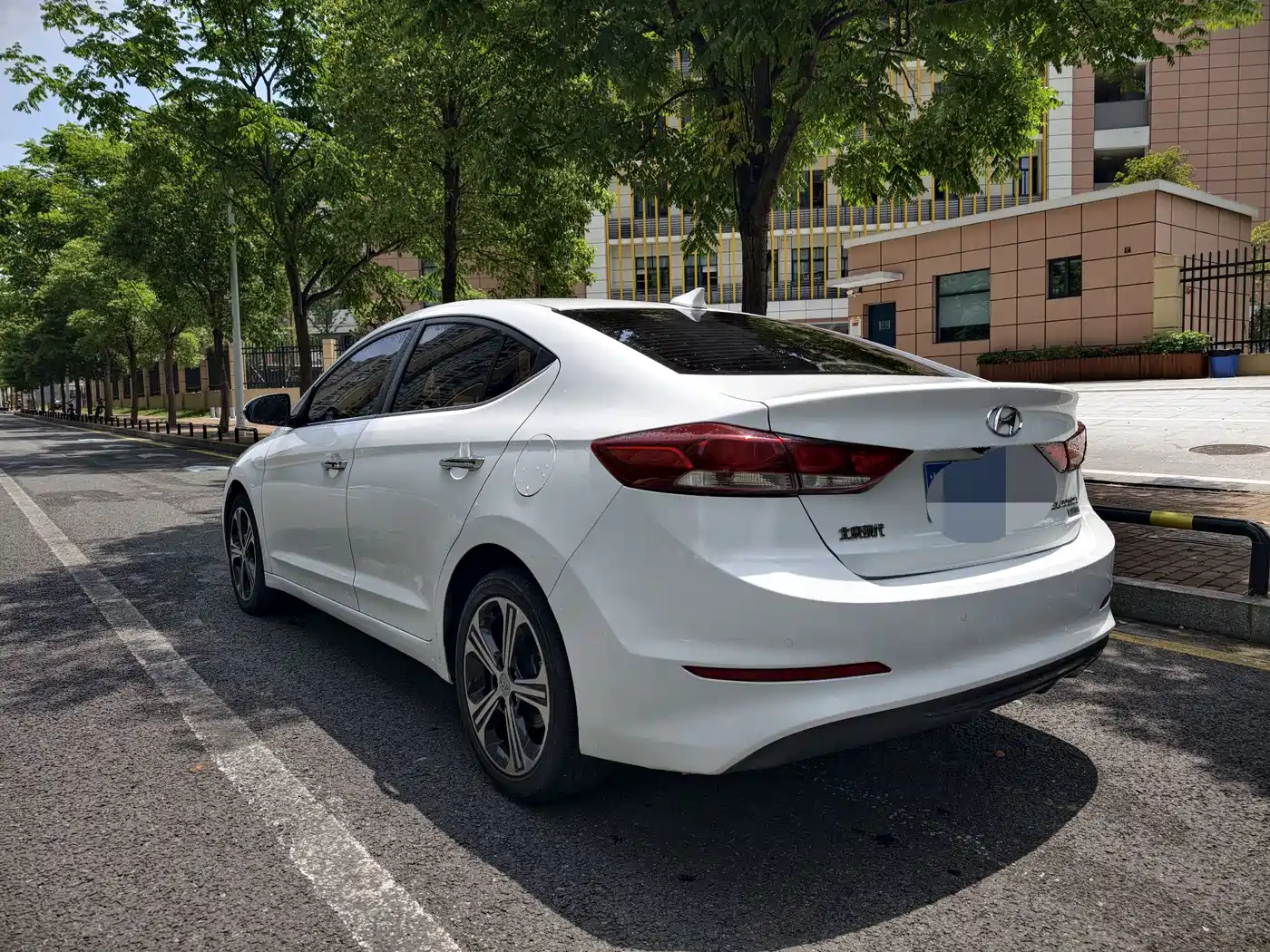 Hyundai Elantra 2018 1.4T DCT Dynamic·Vitality Model фото 3
