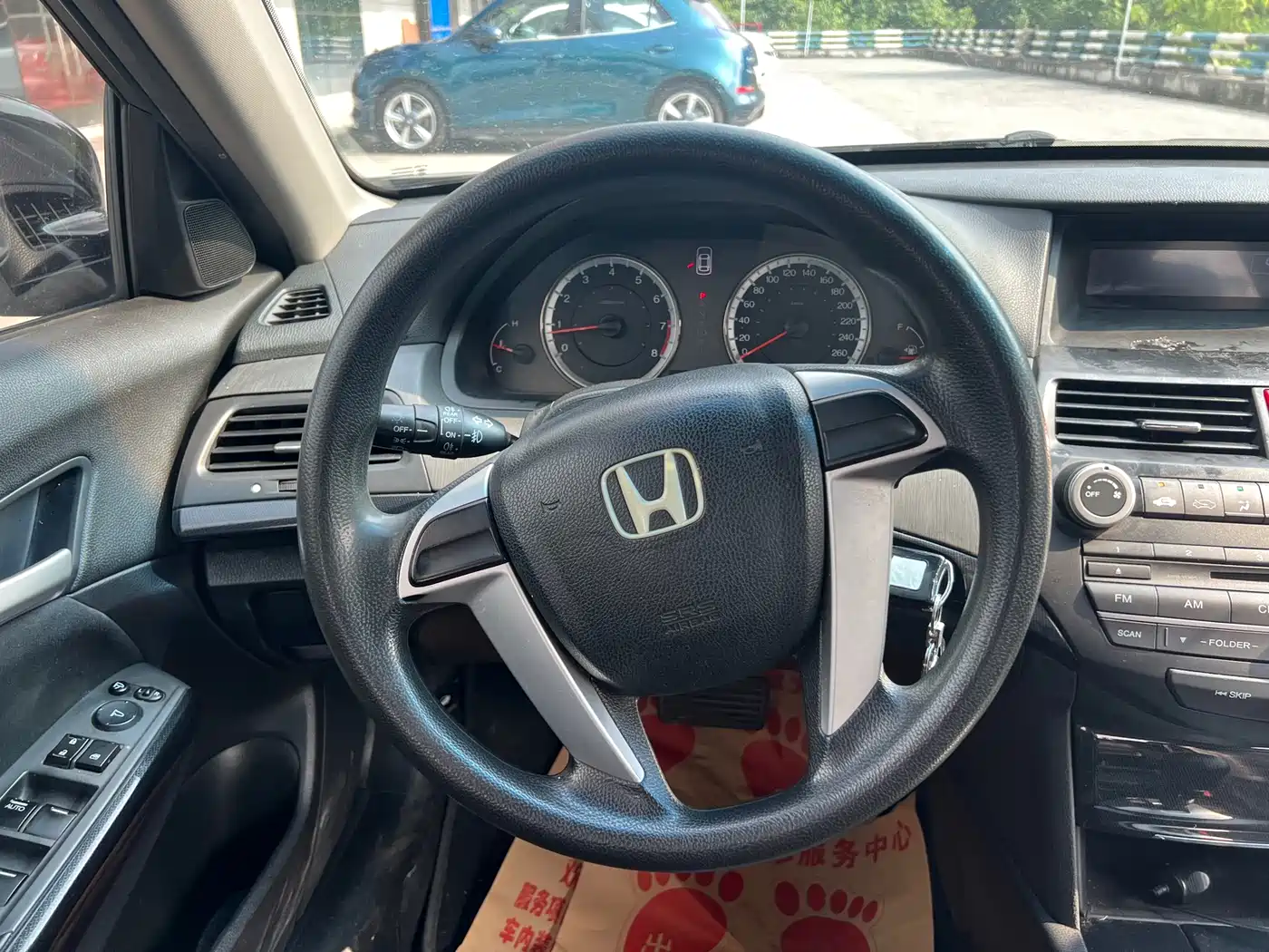 Фото 14 - Honda Accord