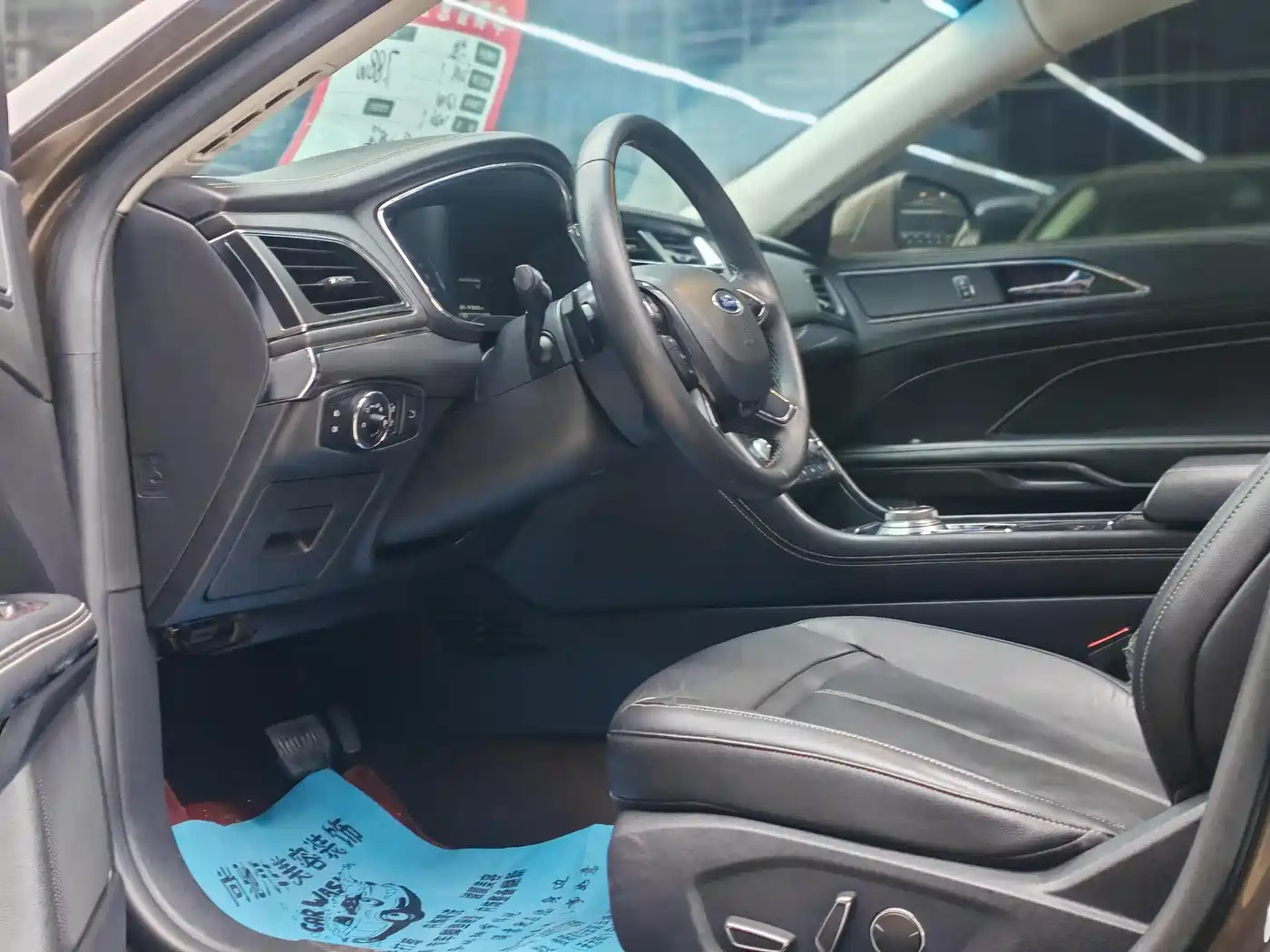 FORD TAURUS