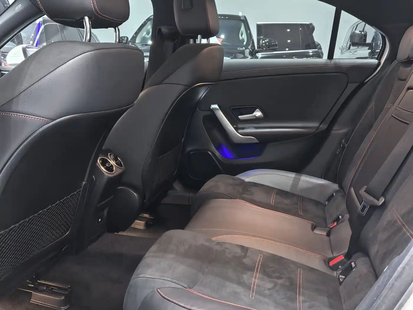 Mercedes-Benz A-Class 2024 A 200 L Fashion Edition фото 15