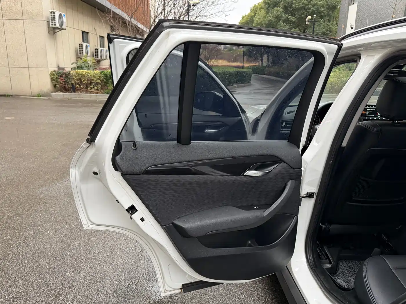 BMW X1 2015 Model sDrive18i Fashion Advanced Edition фото 15
