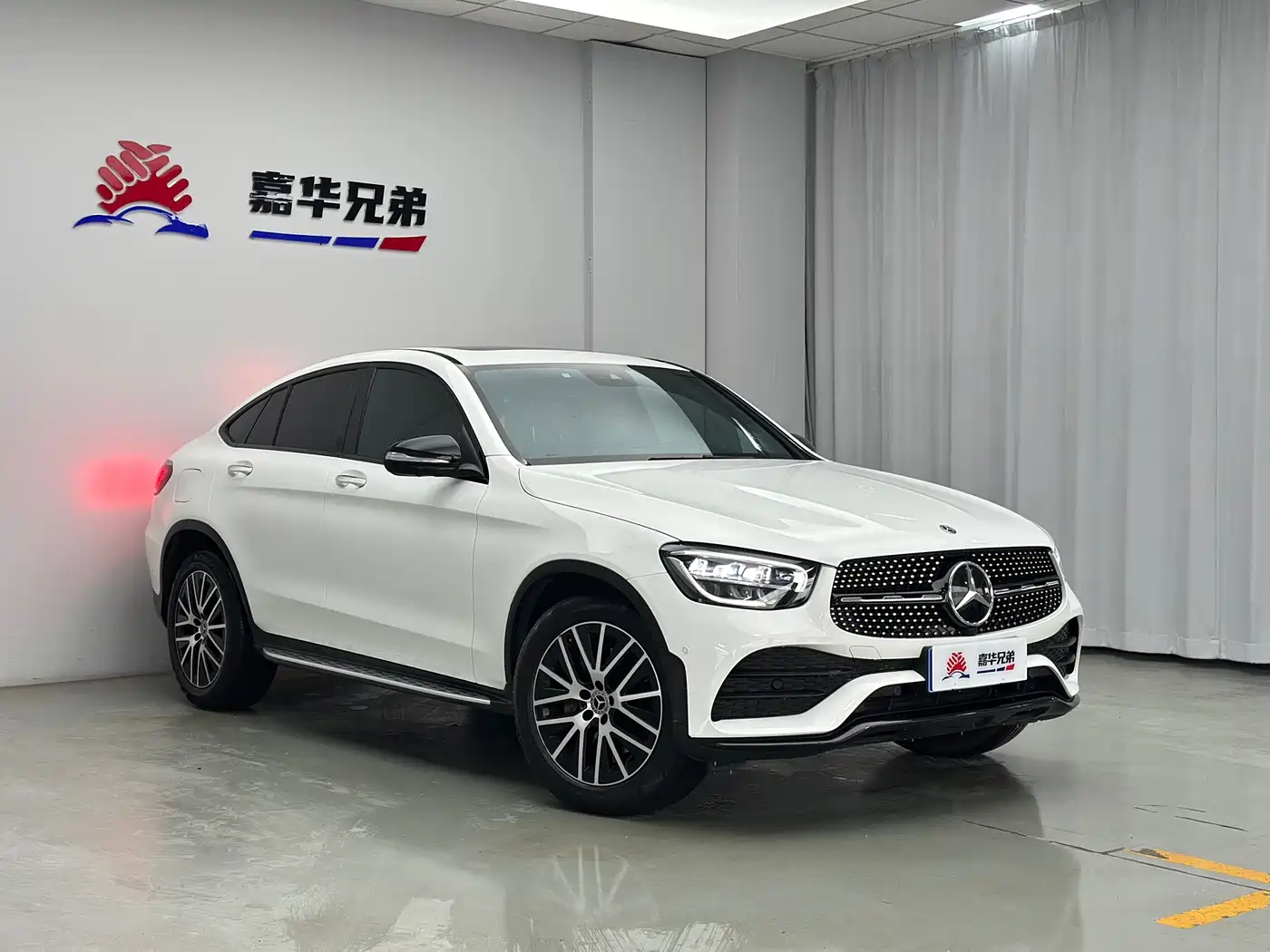 Mercedes-Benz GLC Coupe 2020 GLC 300 4MATIC Coupe SUV фото 5