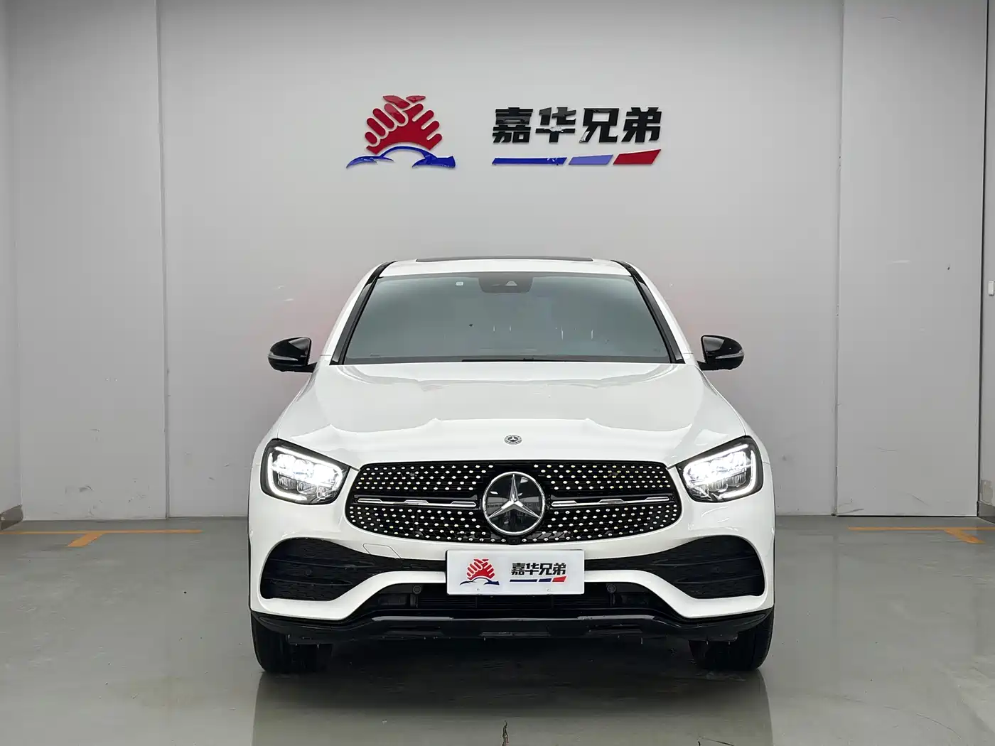 Mercedes-Benz GLC Coupe 2020 GLC 300 4MATIC Coupe SUV фото 4
