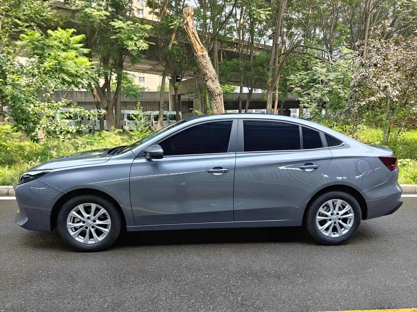 Roewe i5 2025 2026 1.5L CVT Luxury