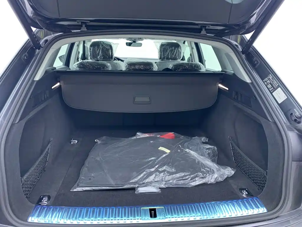 Audi e-tron 2026 2021 50 quattro Luxury