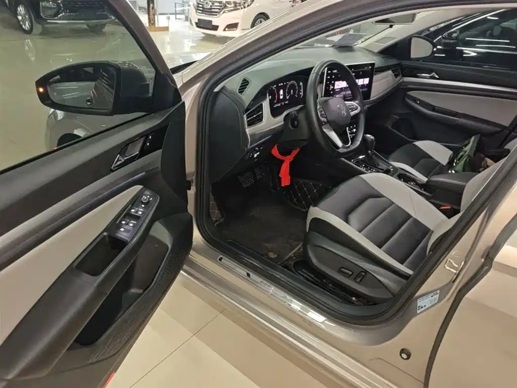 Volkswagen Bora 2023 280TSI DSG Prestige Edition фото 12