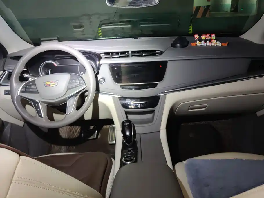 Cadillac XT5 2024 2022 2.0T AWD Luxury (Hummingbird Edition)