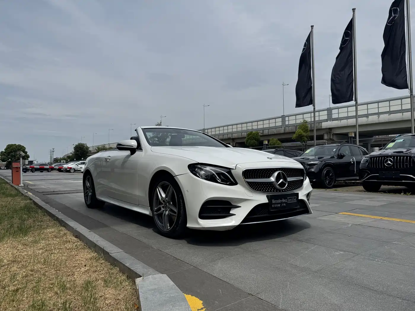 Mercedes-Benz E-Class (Import) 2018 E 200 4MATIC Convertible Coupe фото 4