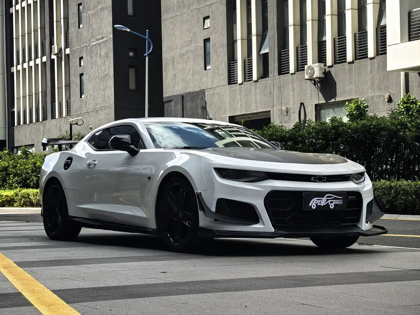 Chevrolet Camaro 2017 2.0T RS фото 3