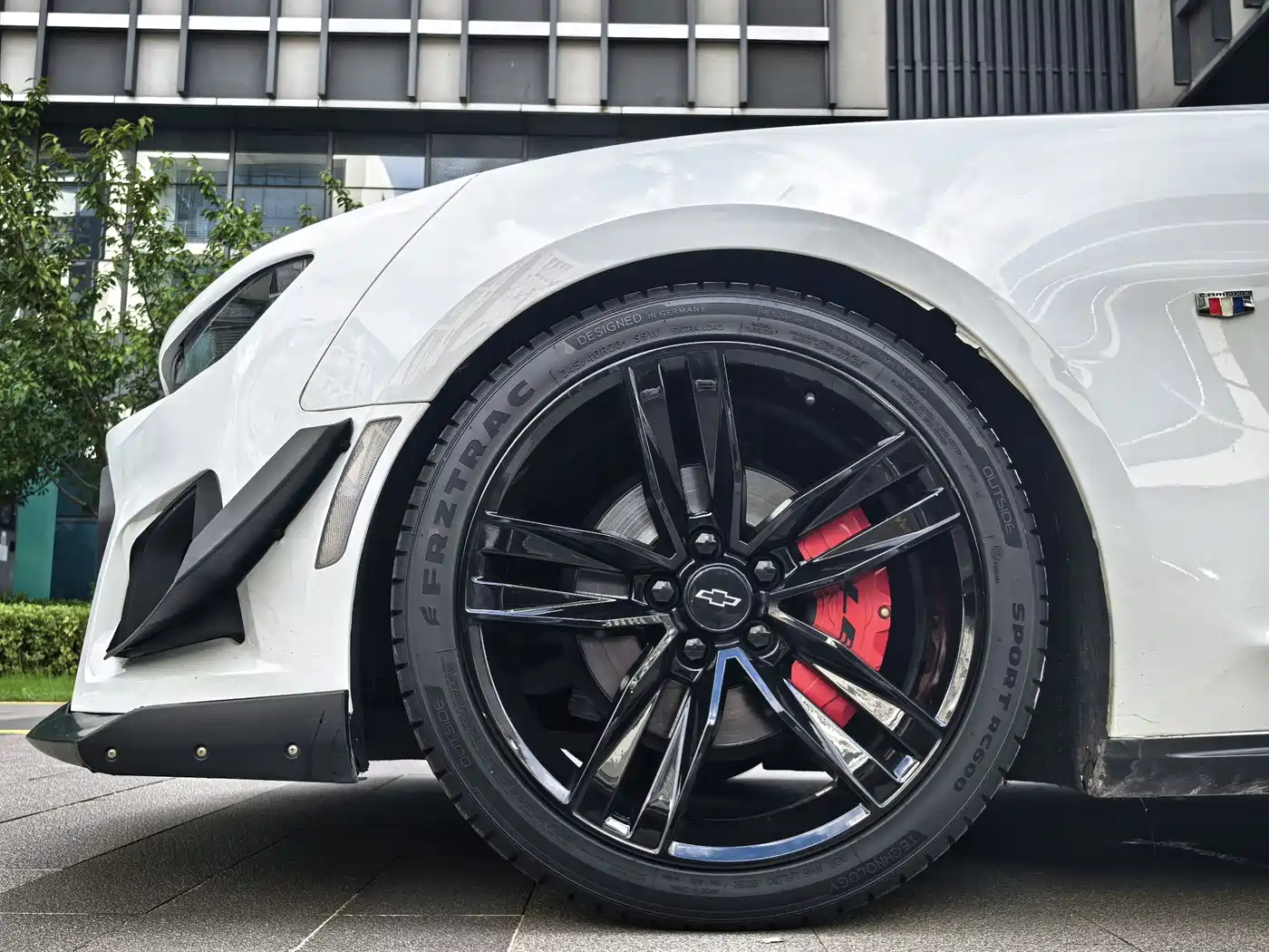 Chevrolet Camaro 2017 2.0T RS фото 5