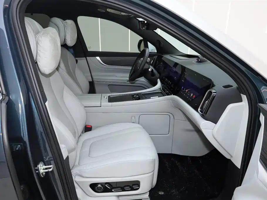 AITO Wenjie AITO M9 2024 Extended Range Ultra 42kWh 6-Seater фото 13