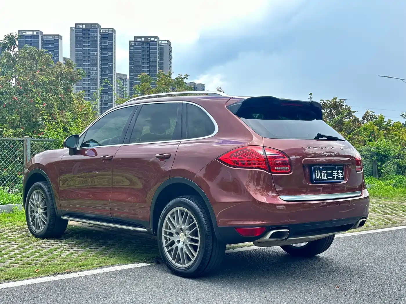 Porsche Cayenne 2011 Cayenne S 4.8L фото 6