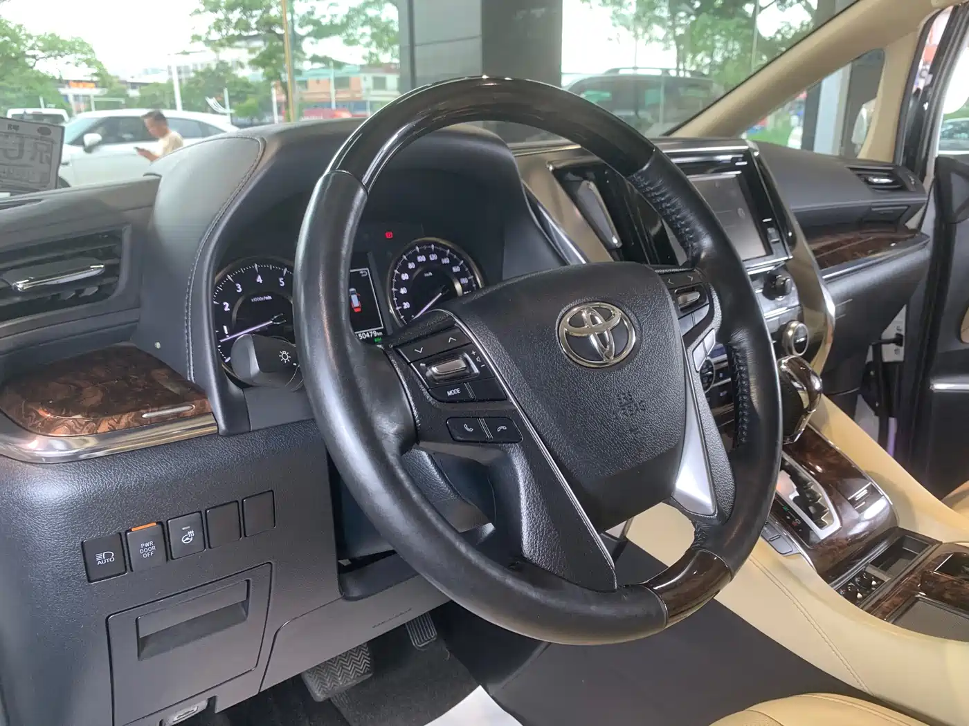 Toyota Alphard 2018 Facelift 3.5L Luxury Edition фото 20