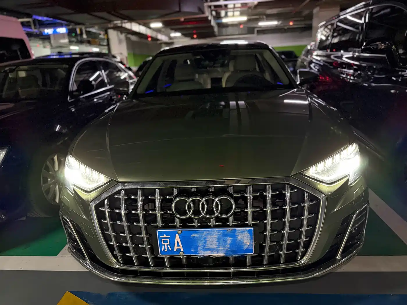 AUDI A8