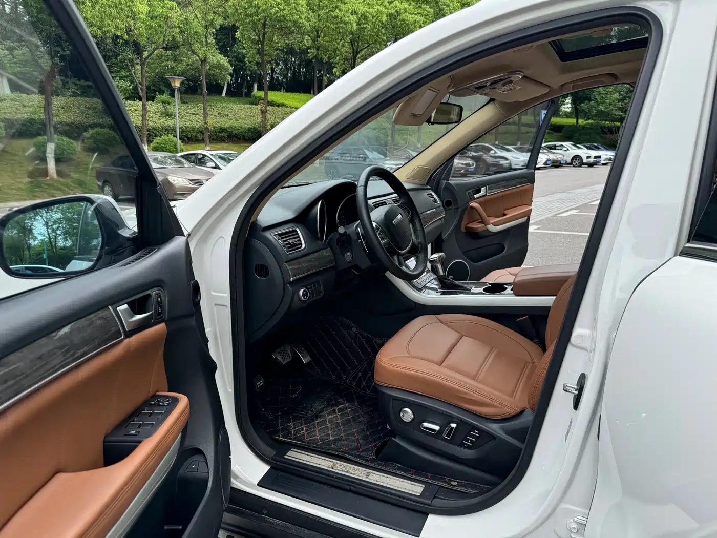 Haval H8 2015 2.0T FWD Comfort фото 8