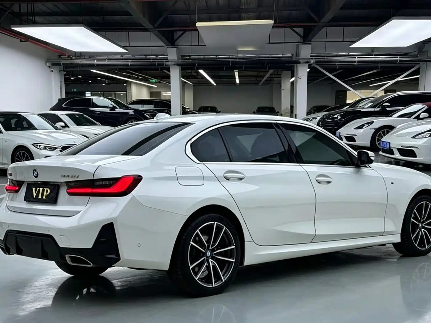 BMW 3 Series 2025 325Li M Sport Package фото 15
