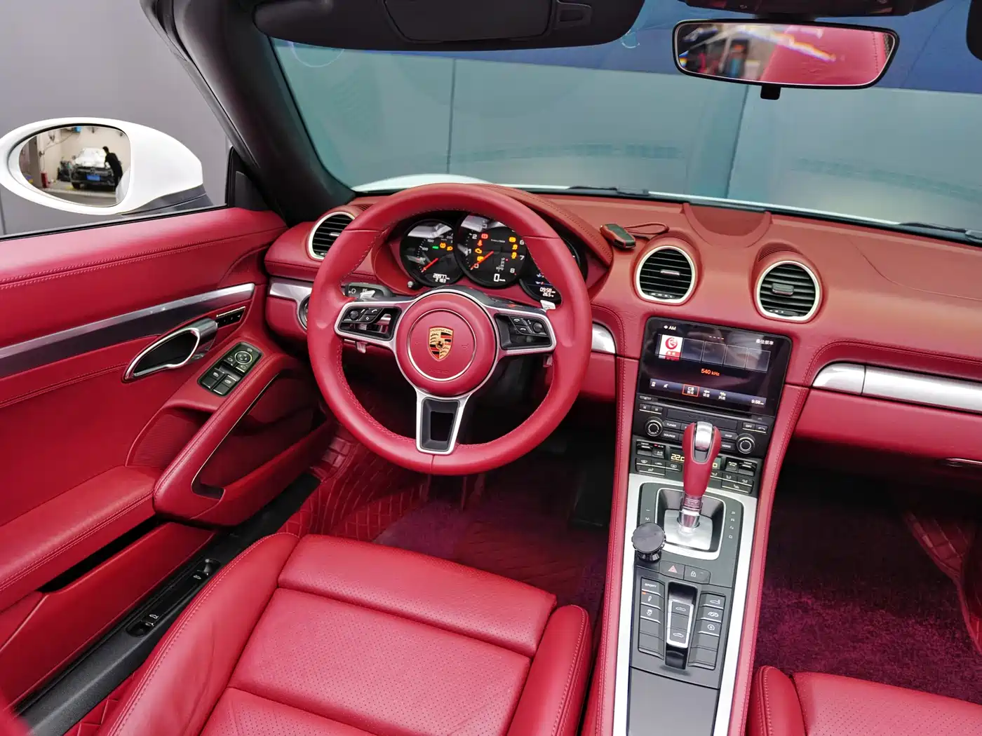 PORSCHE 718