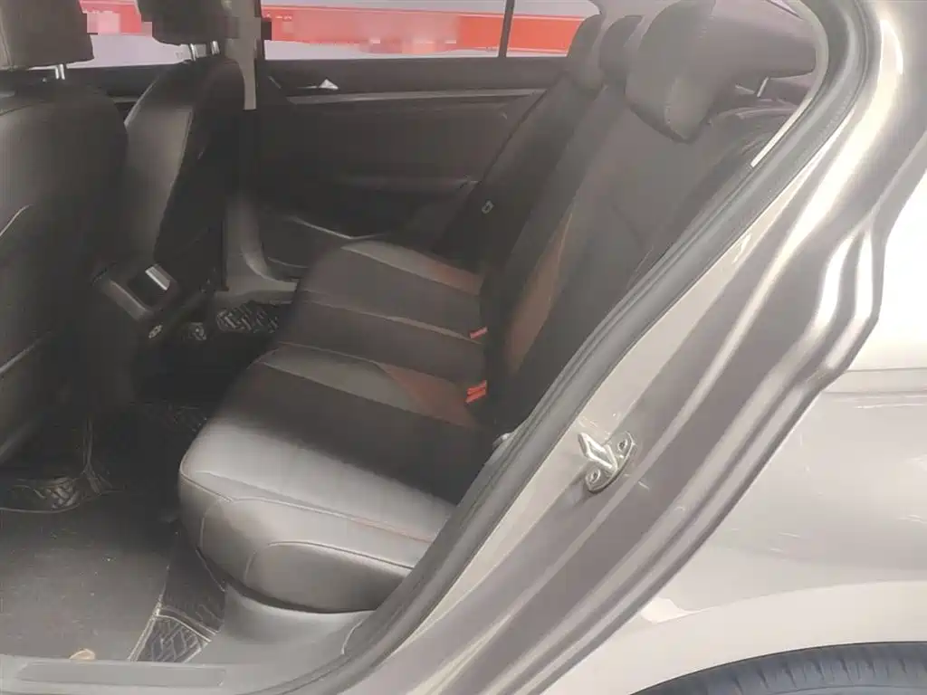 Volkswagen Bora 2019 1.5L Automatic Comfort Type фото 17