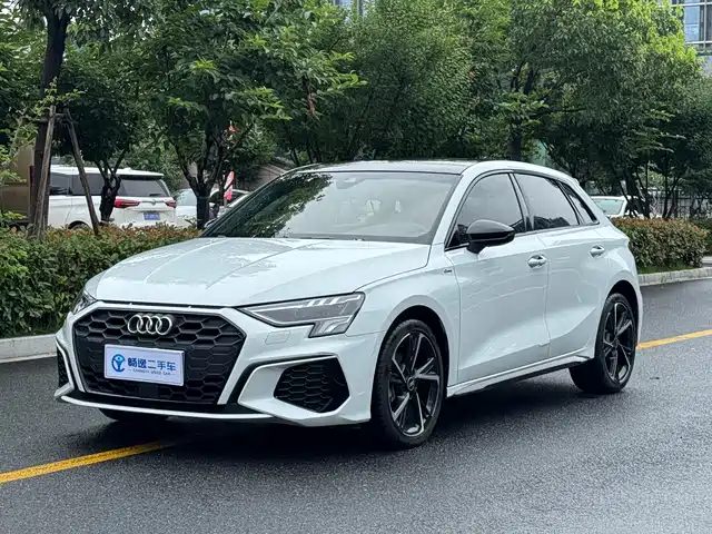 Фотография AUDI A3