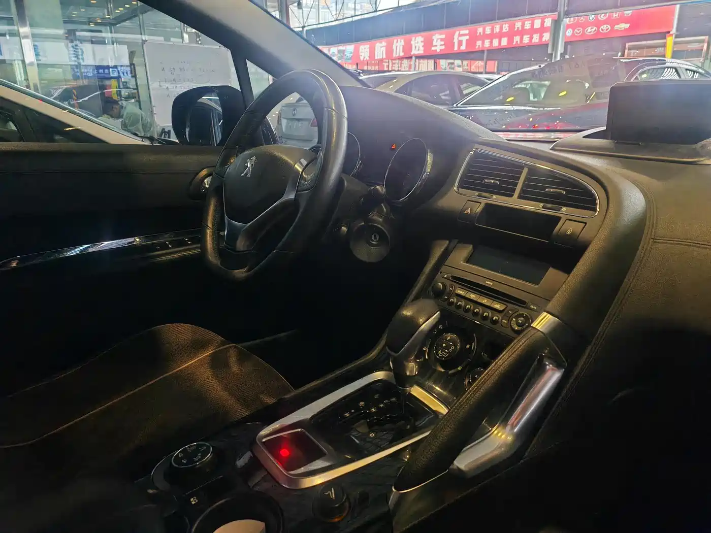 Peugeot 3008 2013 1.6THP Automatic Prestige Edition фото 13