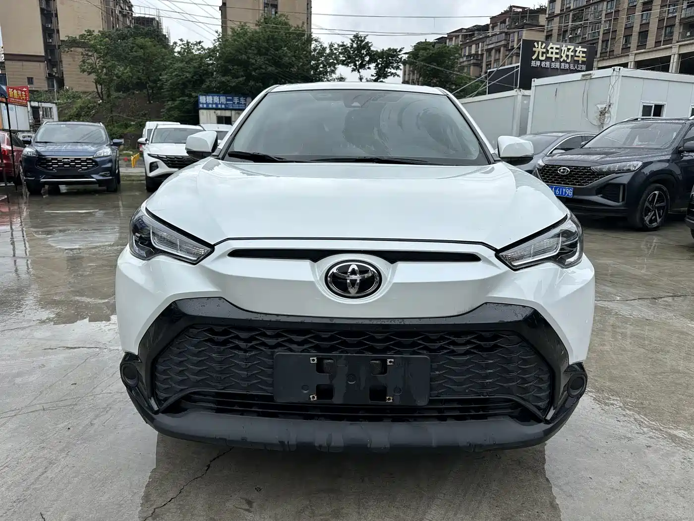 Toyota Frontlander 2023 2.0L CVT Leading Edition фото 2