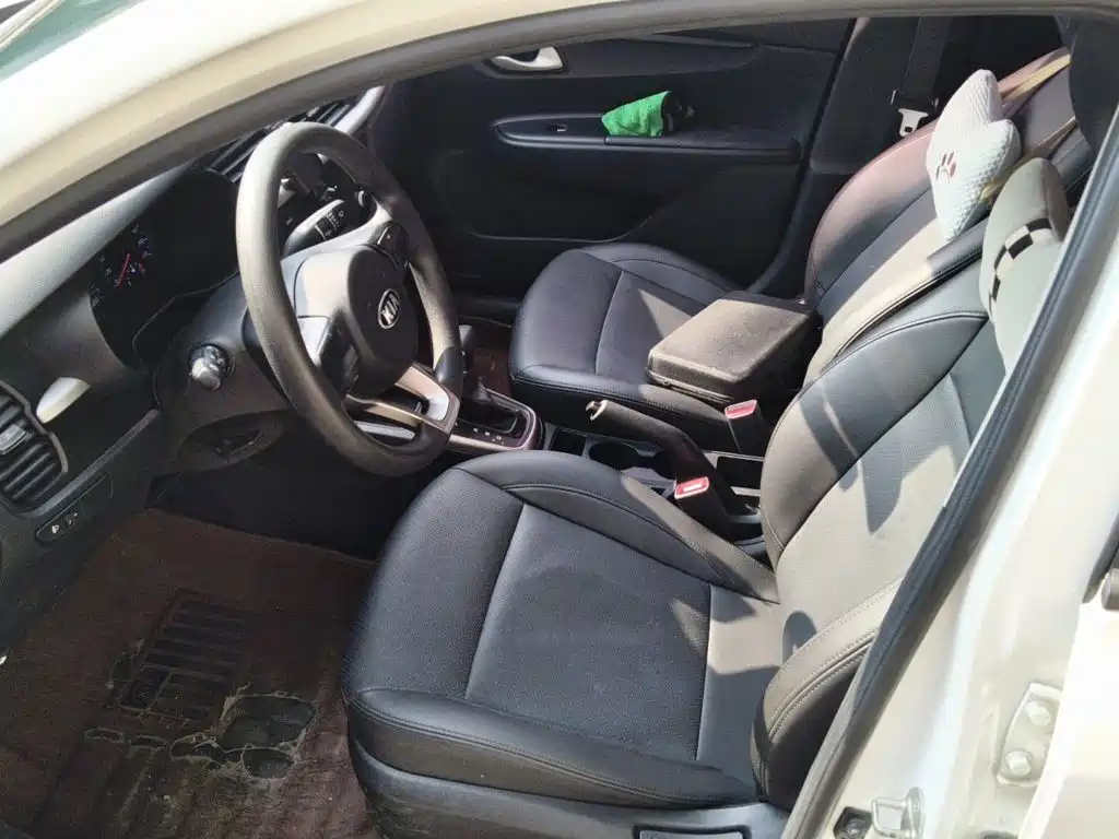 Kia K2 2017 2017 Sedan 1.4L AT GLS