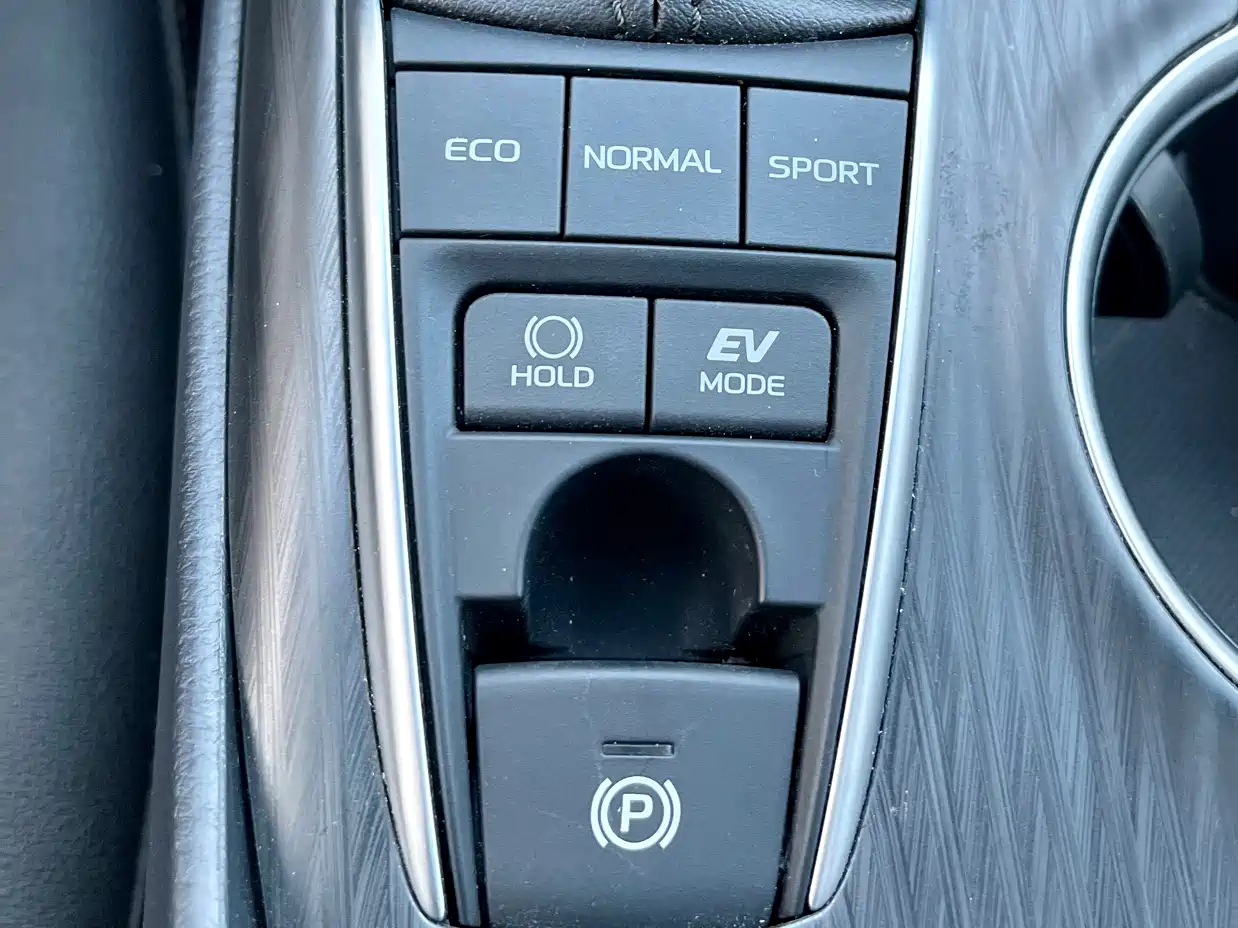 Toyota Camry 2021 Hybrid 2.5HGVP Leading Edition фото 18