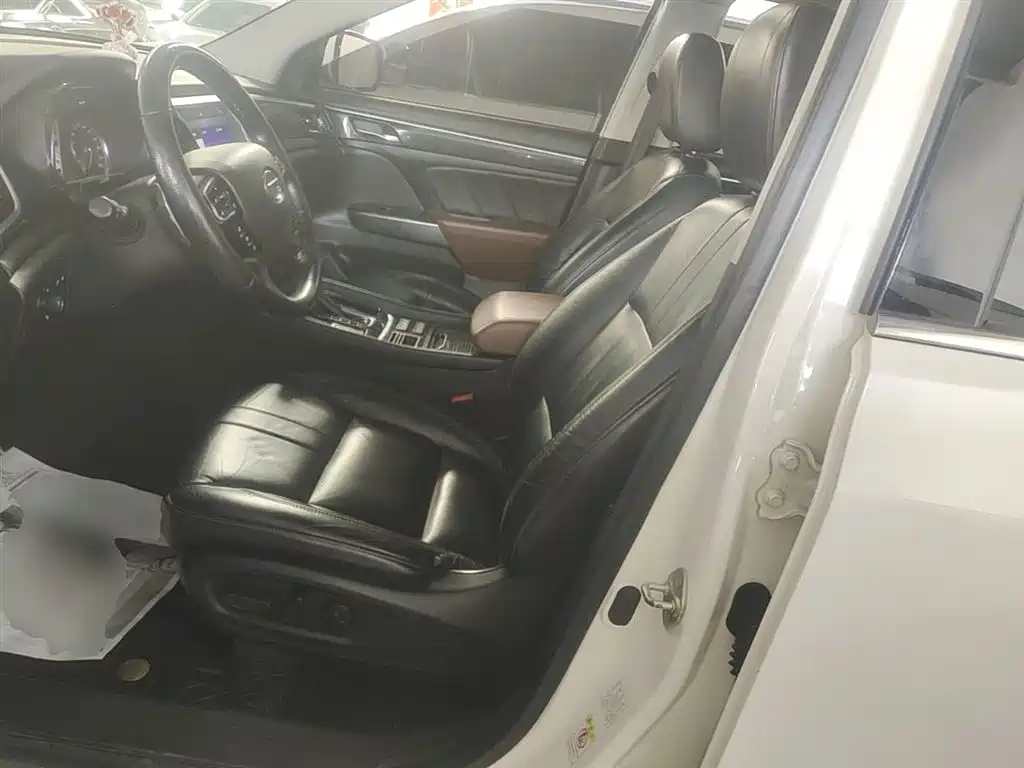 GAC Trumpchi Trumpchi GS7 2017 320T 2WD Luxury Smart Connect фото 15