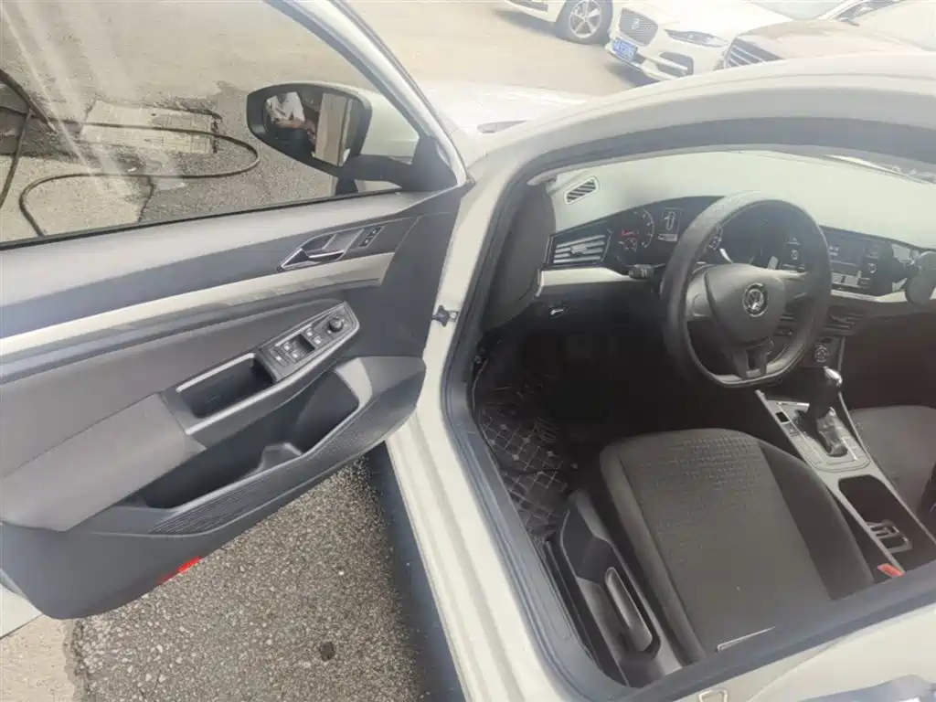 Volkswagen Bora 2019 Facelift 1.5L Automatic Fashion China VI фото 15