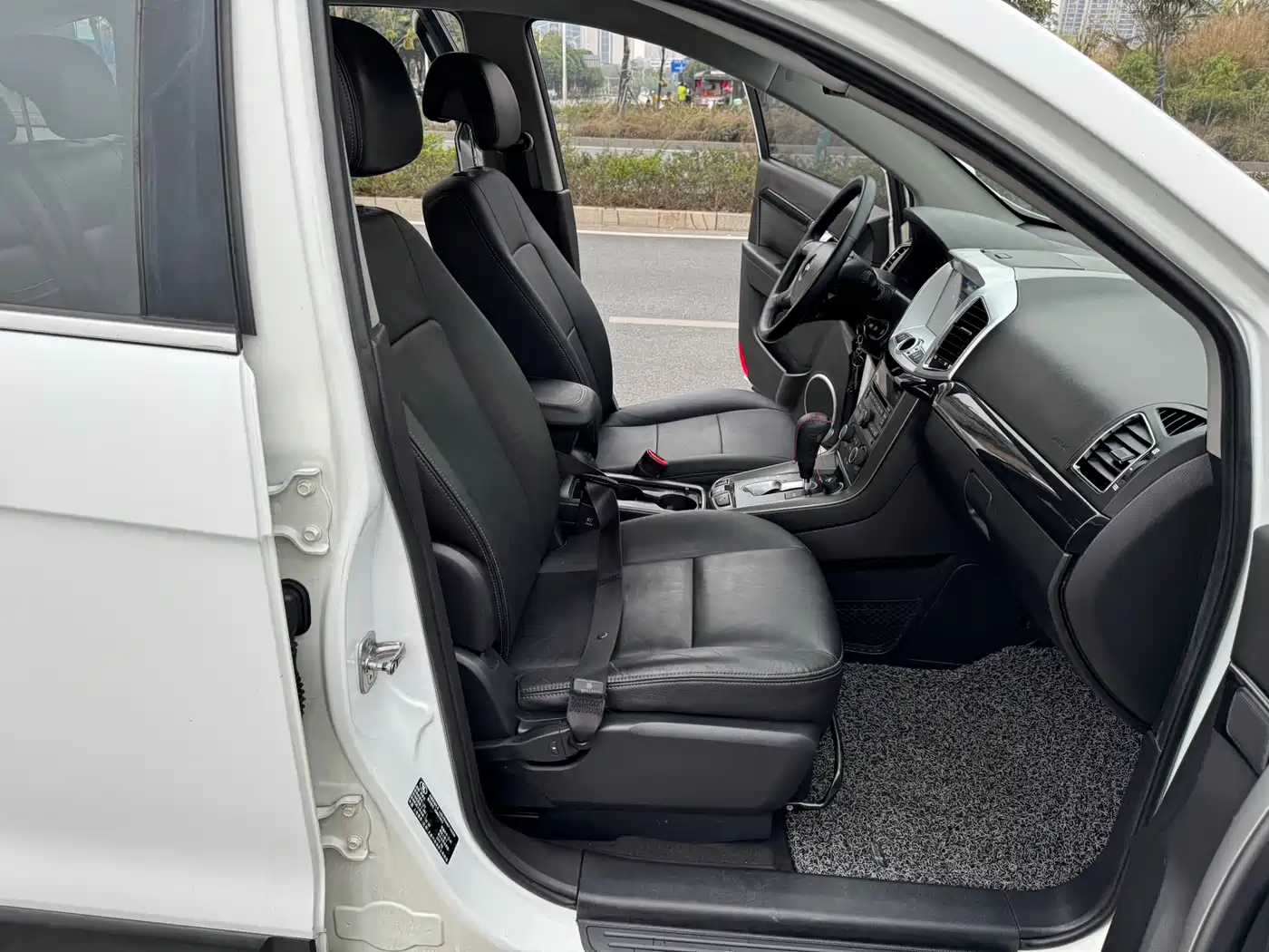 Chevrolet Captiva 2012 2.4L 4WD Flagship Edition 7-Seater фото 14