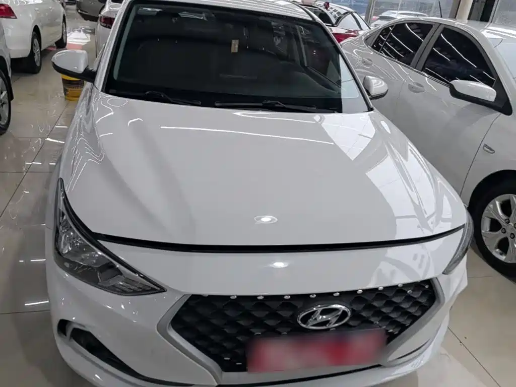 Hyundai Elantra 2018 1.6L Automatic Pleasing Edition GL China VI фото 3