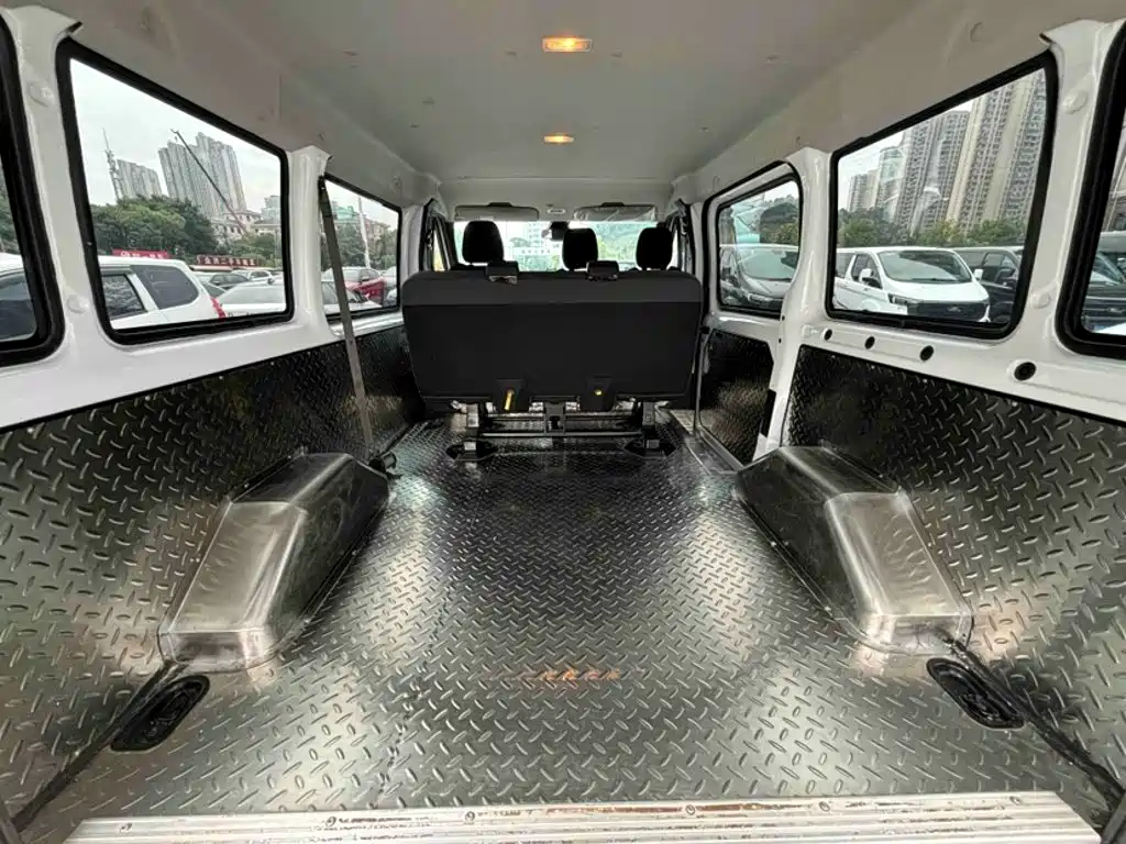 Jiangling JMC Fushun 2026 2023 2.0T Manual Short Wheelbase Low Roof Commercial MPV 6 Seats with Lift-up Tailgate