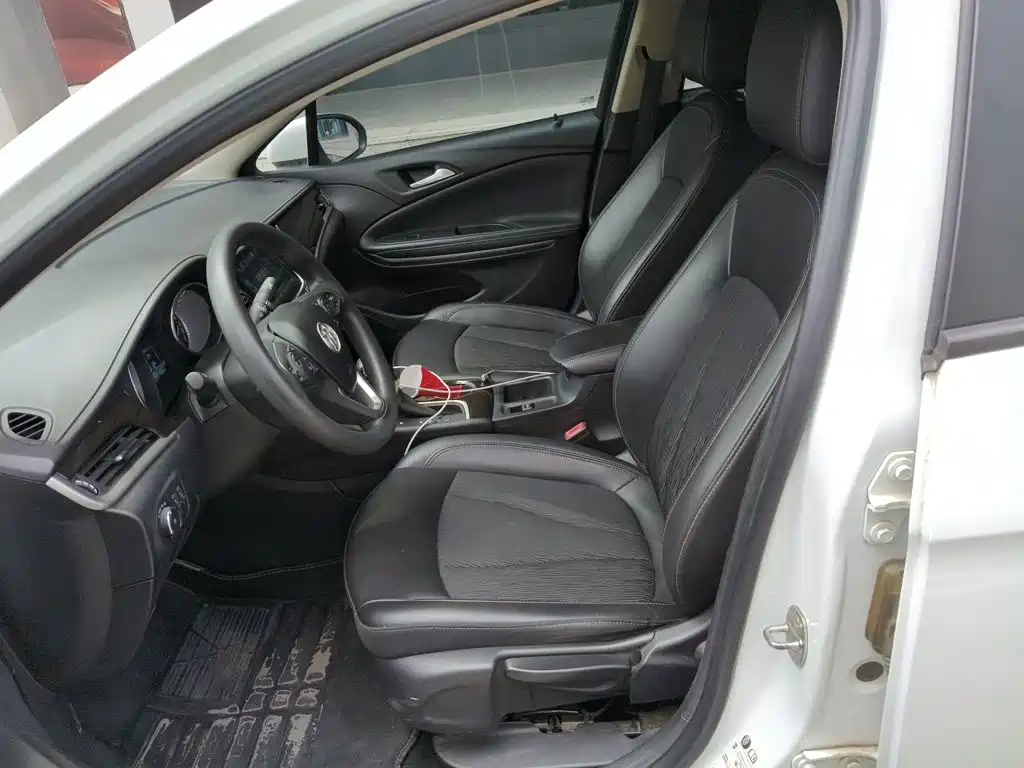 Фото 11 - Buick Verano