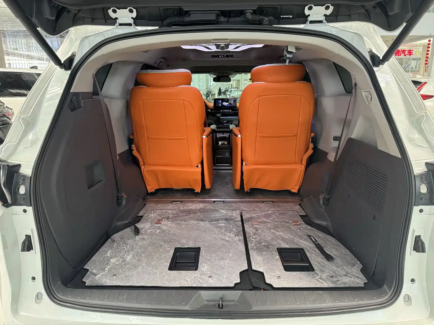 Toyota Granvia 2025 2024 2.5L Hybrid Comfort