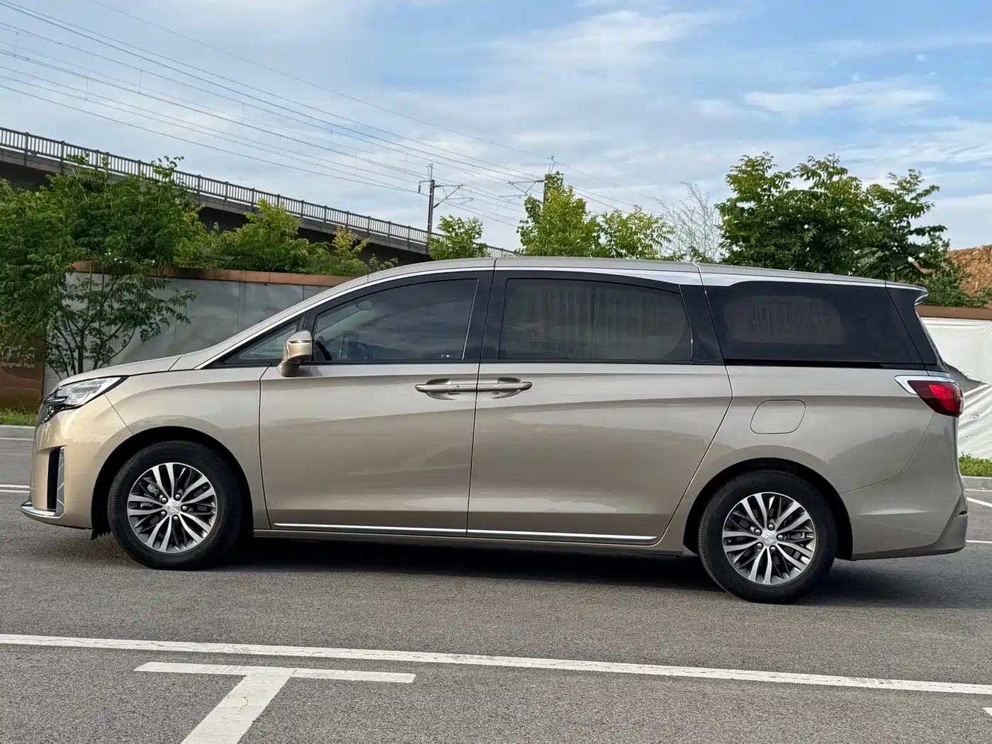 BUICK GL8