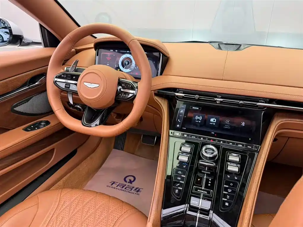 Aston Martin DB12 2023 4.0T V8 Volante фото 6