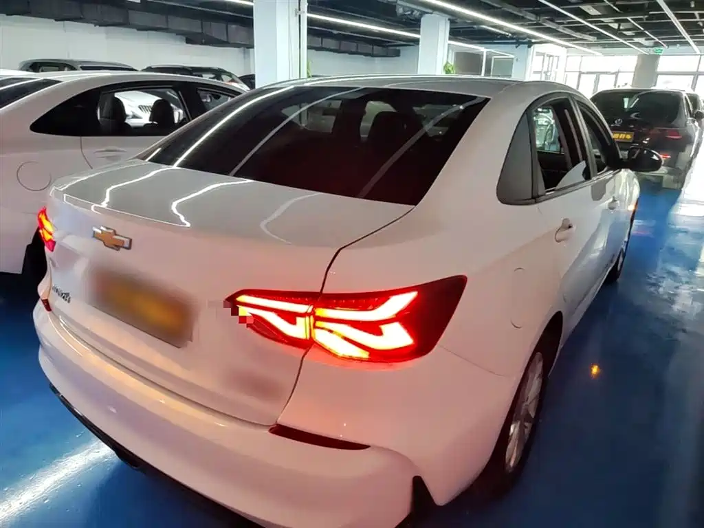 CHEVROLET CRUZE