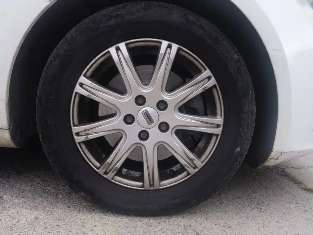 Qoros 3 2019 2018 Sedan 1.6L Auto Leading