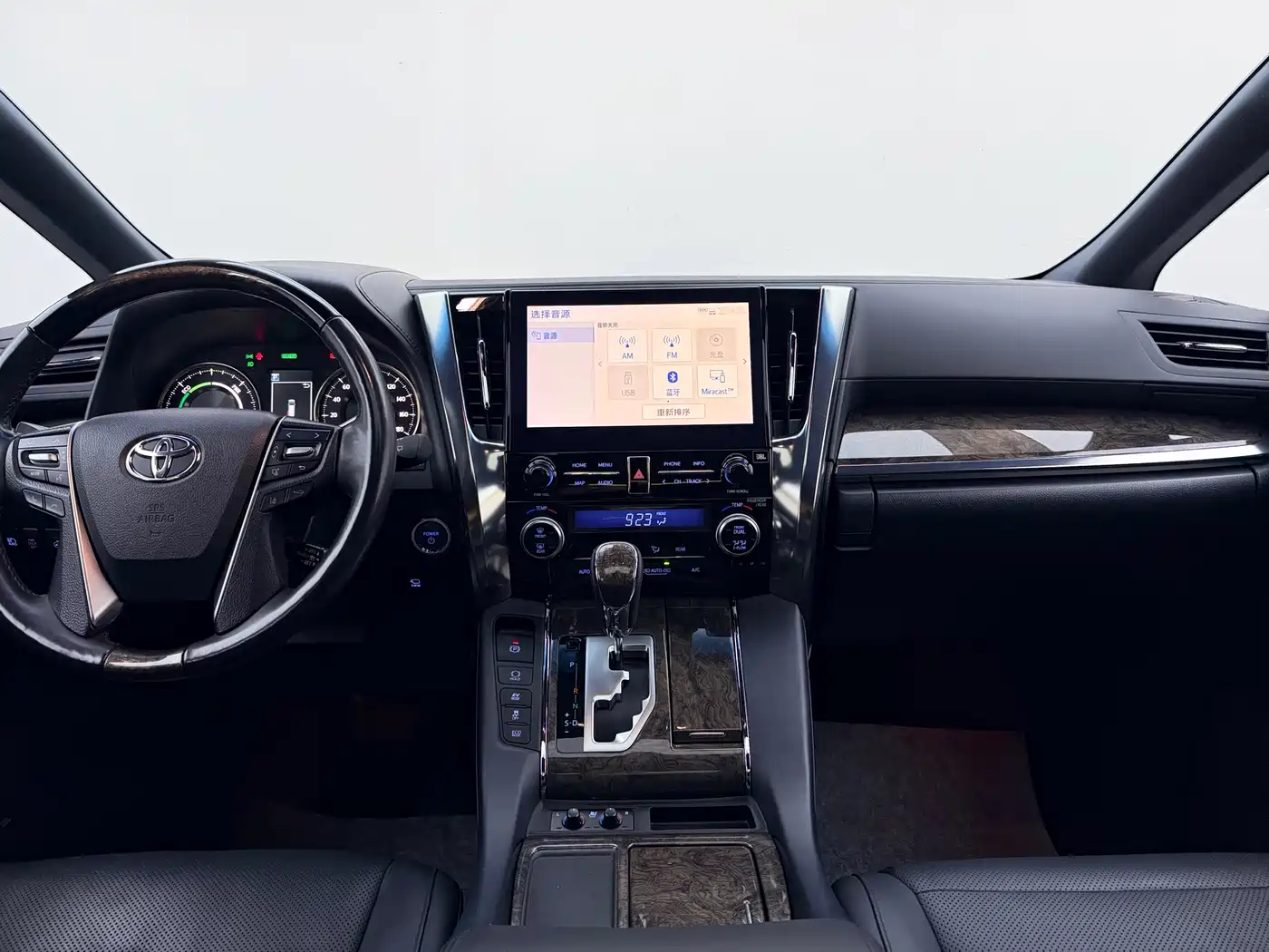 Toyota Alphard 2021 Hybrid 2.5L Premium фото 16