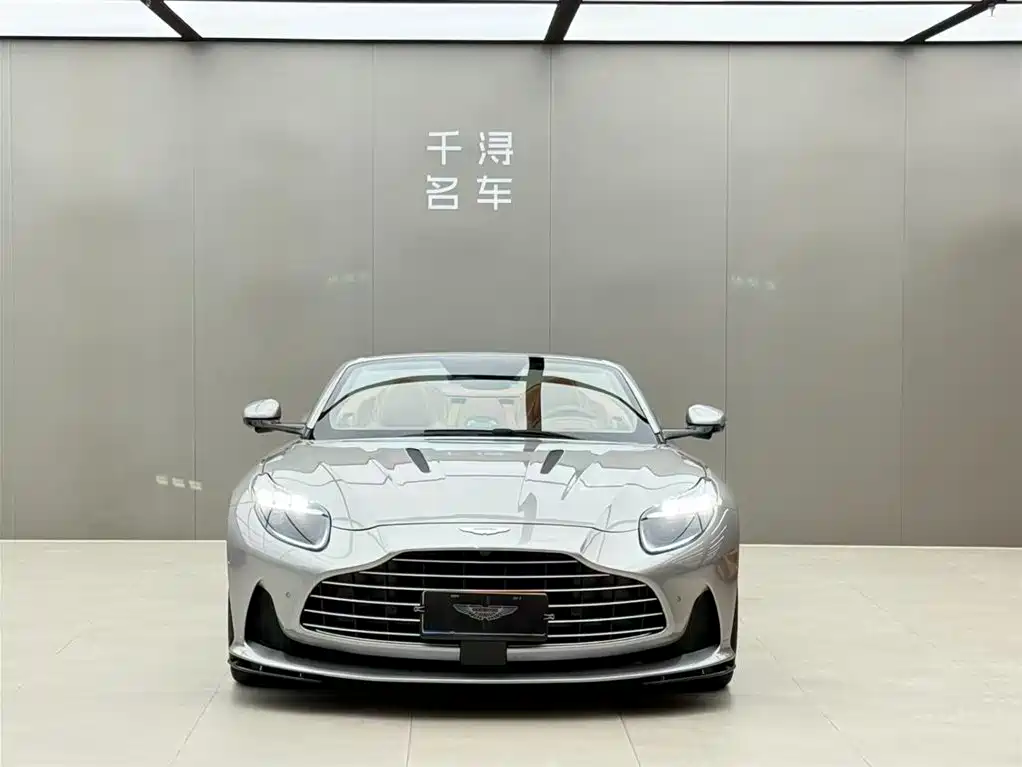 Aston Martin DB12 2023 4.0T V8 Volante фото 2