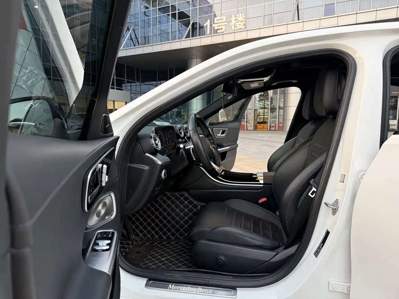 Mercedes-Benz C-Class 2022 C 260 L Night Sport Edition фото 4