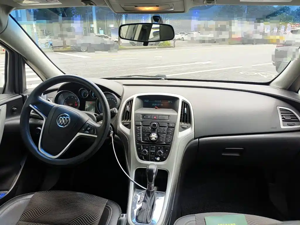 Photo 12 - Buick Excelle