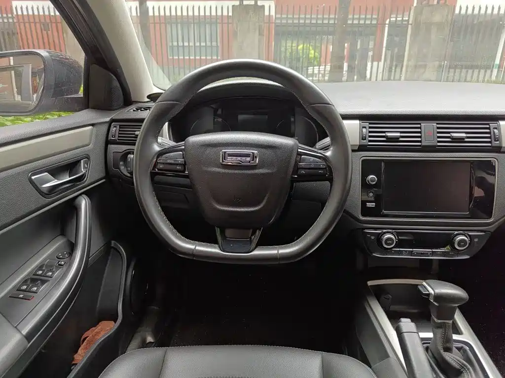 Qoros 3 2017 2016 Sedan 1.6L Automatic Zhiyue