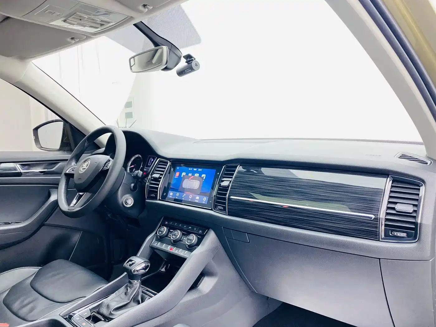 Škoda Kodiaq 2018 Facelift TSI330 7-seat 2WD Premium Luxury Edition фото 12